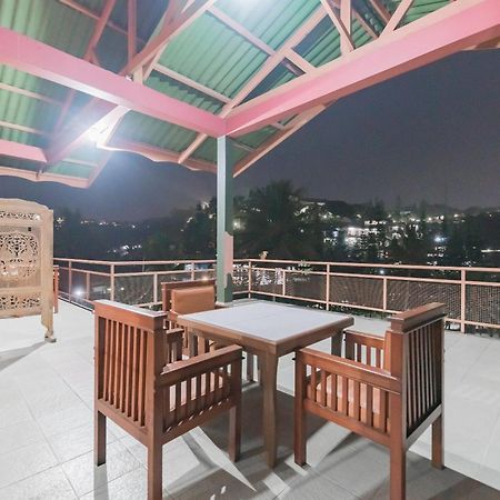Reddoorz Plus At Hotel Griya Astoeti Богор Екстер'єр фото